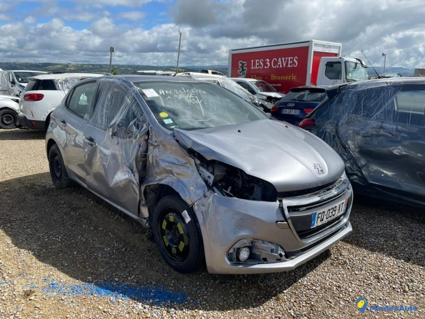 peugeot-208-15-hdi-100-big-2