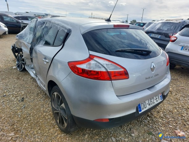 renault-megane-iii-12i-tce-130-big-3