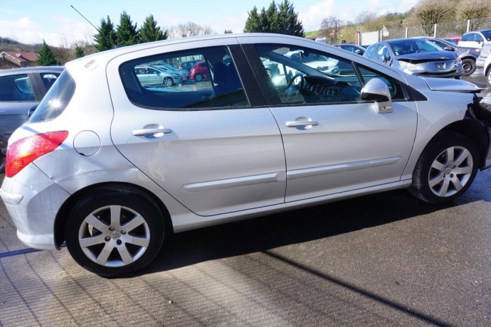 peugeot-308-1-big-7