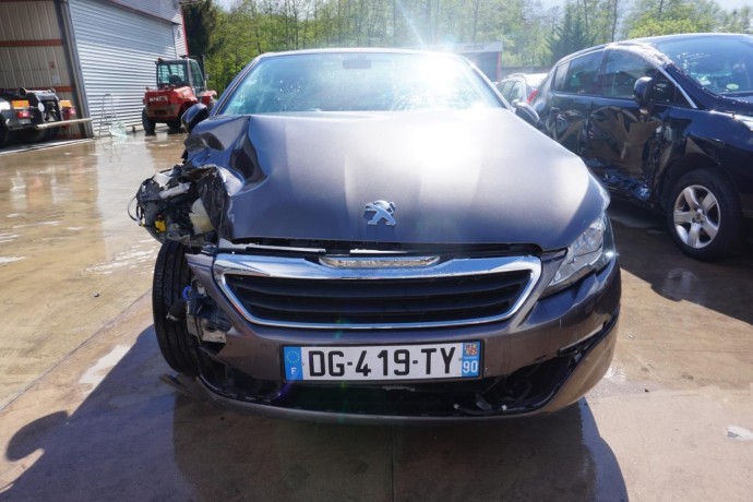 peugeot-308-2-big-10