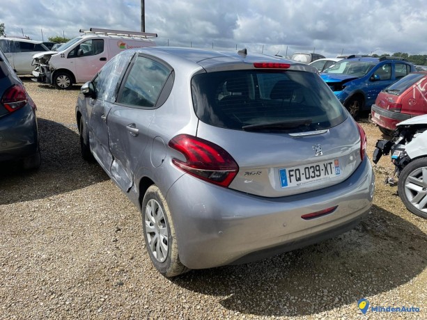 peugeot-208-15-hdi-100-big-1