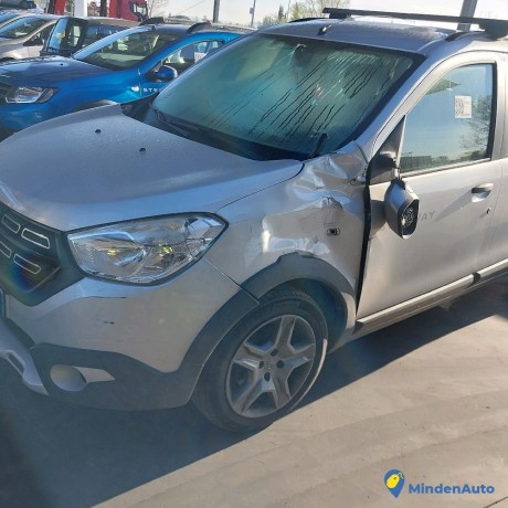 dacia-lodgy-12-tce-115-stepway-essence-big-0