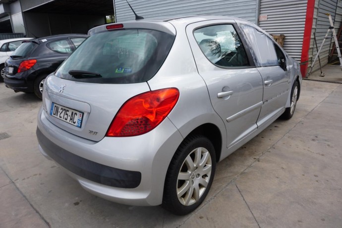 peugeot-207-big-8