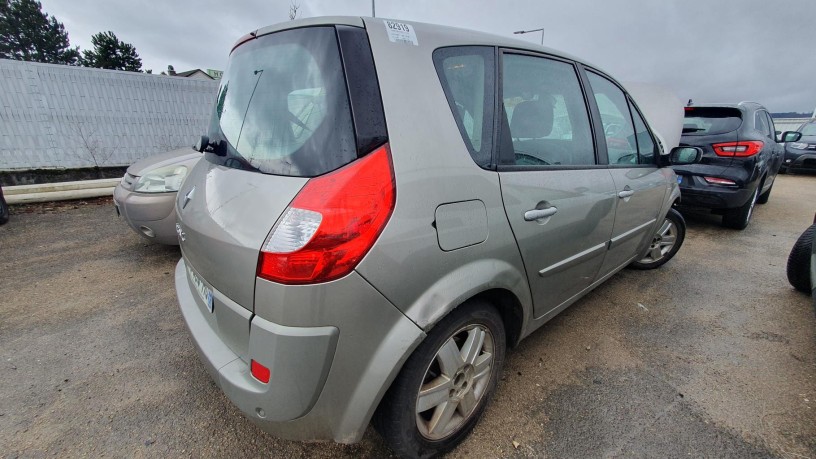 renault-scenic-2-big-8