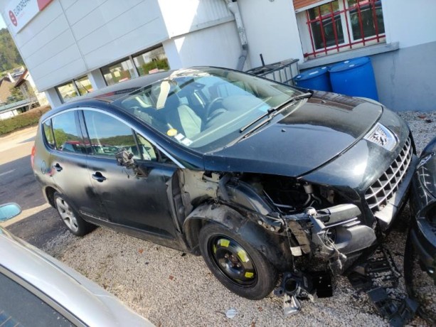 peugeot-3008-1-big-0