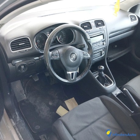 volkswagen-golf-vi-16-tdi-105-gazole-big-4