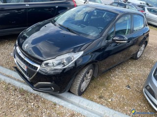 PEUGEOT 208 1.2 VTi 83 Signature