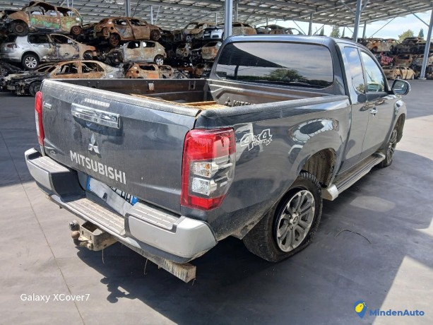 mitsubishi-l200-22-did-150-club-cab-gazole-big-3