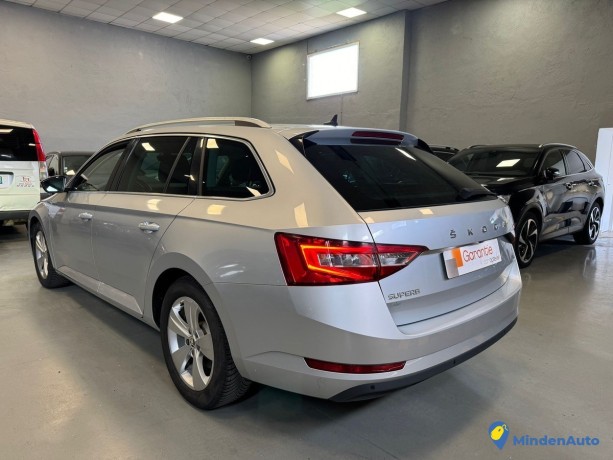 skoda-superb-combi-218cv-phev-hybrid-de-2020-big-1