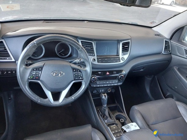 hyundai-tucson-17-crdi-141-gazole-big-4