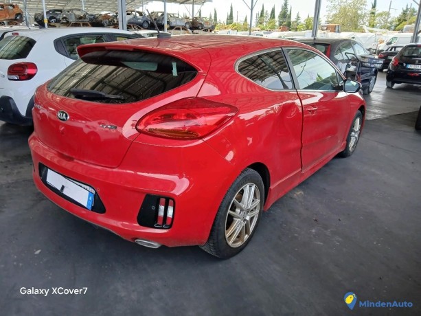 kia-ceed-ii-16-crdi-136-gt-line-gazole-big-1