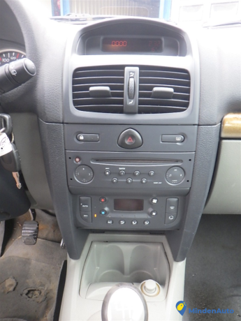 renault-clio-ii-phase-2-15-dci-big-4