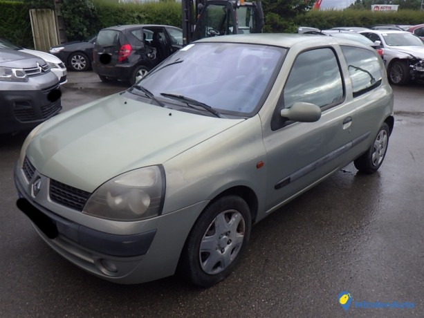 renault-clio-ii-phase-2-15-dci-big-0