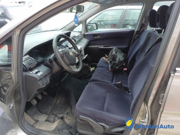 honda-fr-v-13116928-big-4