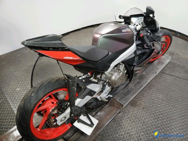 aprilia-rs-457-essence-big-1