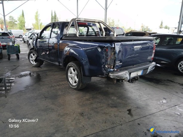 isuzu-d-max-ii-spacecab-25d-4x4-163-gazole-big-3