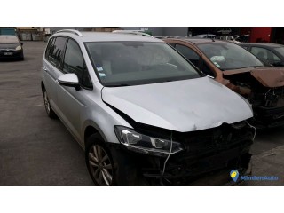 VOLKSWAGEN    TOURAN  EC-275-SE