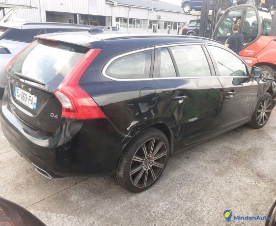 volvo-v60-ej-063-fa-big-3