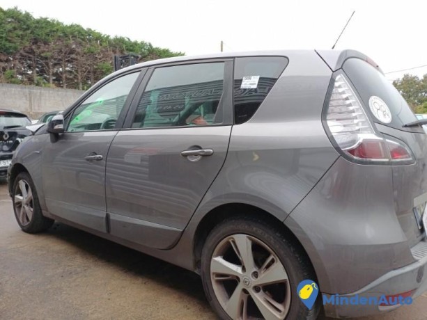 renault-scenic-3-phase-3-13351434-big-0