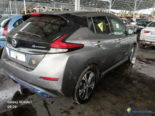 nissan-leaf-ii-40kwh-tekna-electrique-big-1