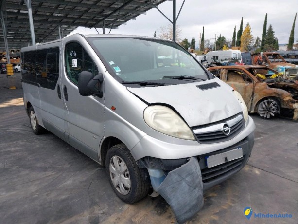 opel-vivaro-20-cdti-115-combi-gazole-big-2