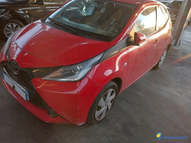 toyota-aygo-ii-10-vvt-i-69-x-play-essence-big-0