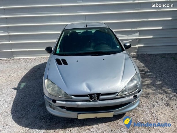 peugeot-206-14-hdi-trendy-5p-big-0