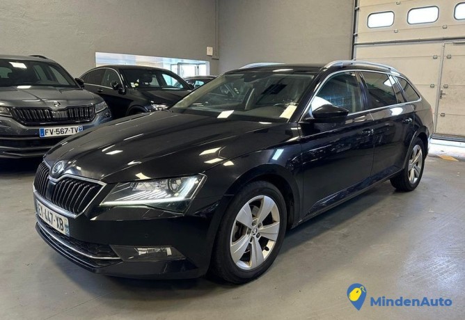 skoda-superb-combi-15ocv-dsg-2o19-big-0