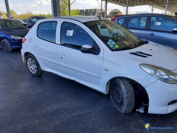 peugeot-206-14i-75ch-urban-ref-319856-big-3