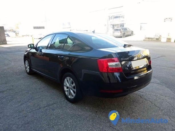 skoda-octavia-16-tdi-115-big-0