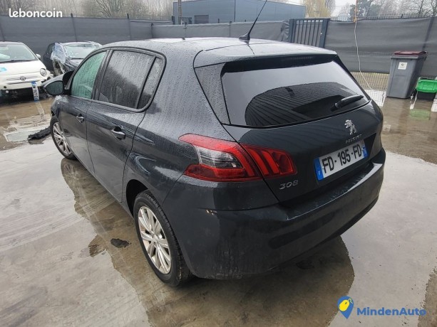 peugeot-308-style-12-puretech-110cv-accidentee-big-0