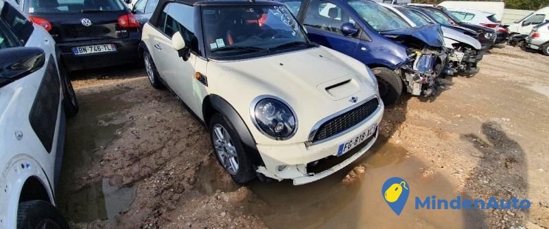 mini-cooper-r57-accidentee-big-1