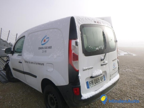 renault-kangoo-2-15-blue-dci-8v-turbo-big-2