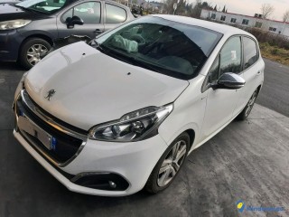 PEUGEOT 208 1.6 HDI 100 STYLE Réf : 318289