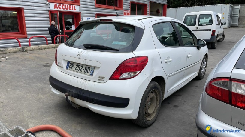 peugeot-207-phase-2-big-2