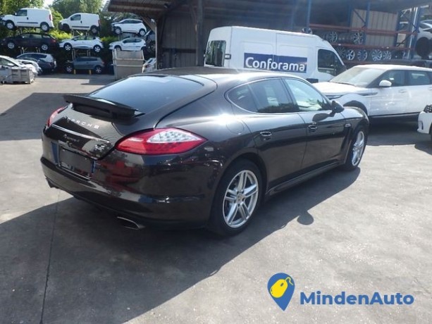 porsche-panamera-4-big-3