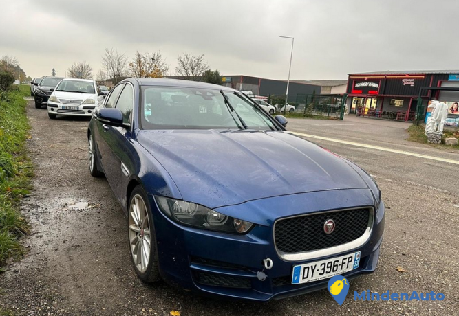 jaguar-xe-20d-180-luxury-sport-122015-big-3