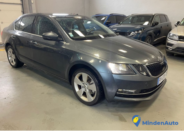 skoda-octavia-20-tdi-15o-dsg-2o19-big-3