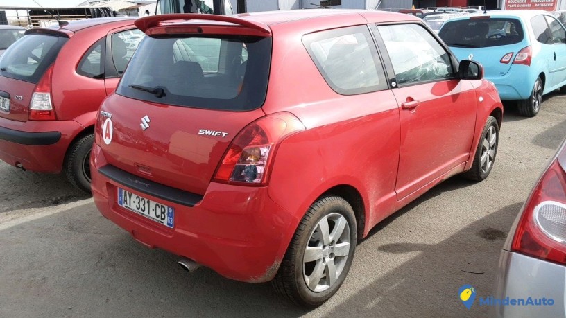 suzuki-swift-ay-331-cb-big-1