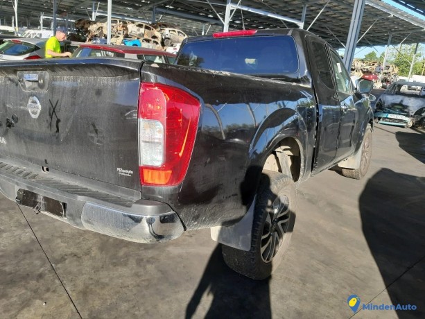 nissan-np300-navara-king-23-dci-160-ref-325035-big-3