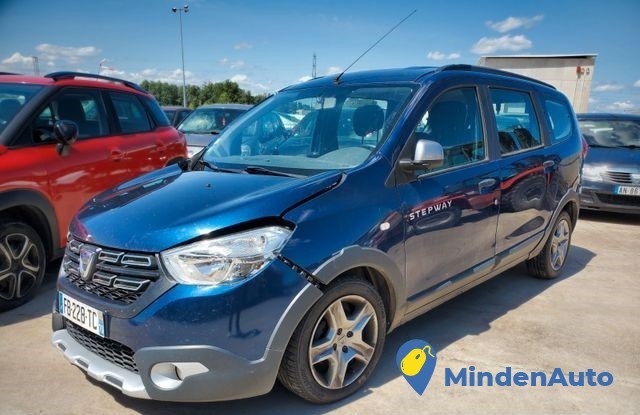 dacia-lodgy-stepway-15-blue-dci-115-big-0