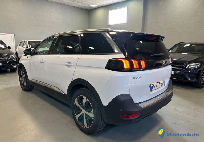 peugeot-5008-130cv-crossway-moteur-change-2o19-big-3