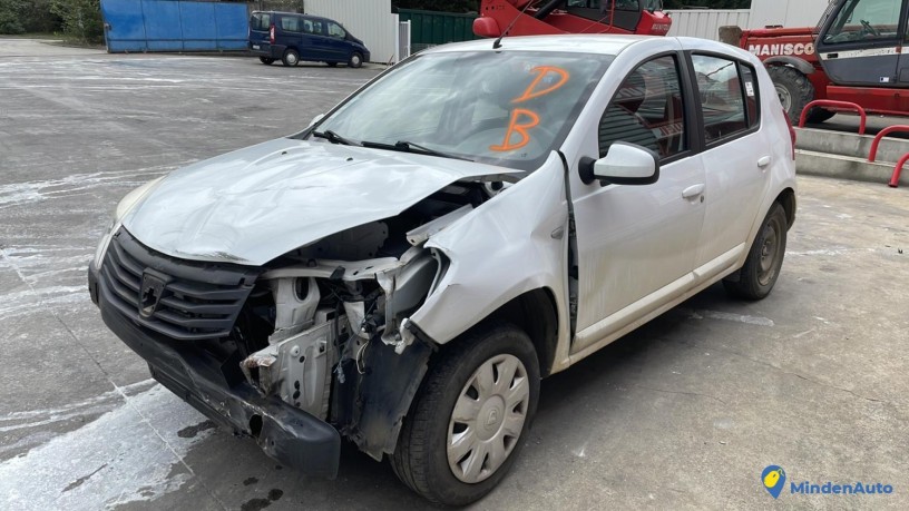 dacia-sandero-1-reference-du-vehicule-11774096-big-3