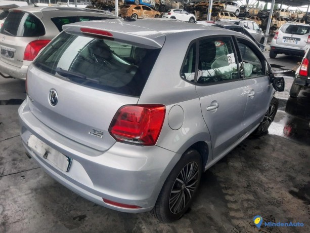 volkswagen-polo-v-12-tsi-90-ref-325056-big-1