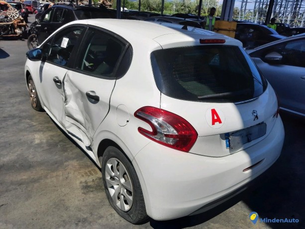 peugeot-208-14-hdi-68-ref-327135-big-3