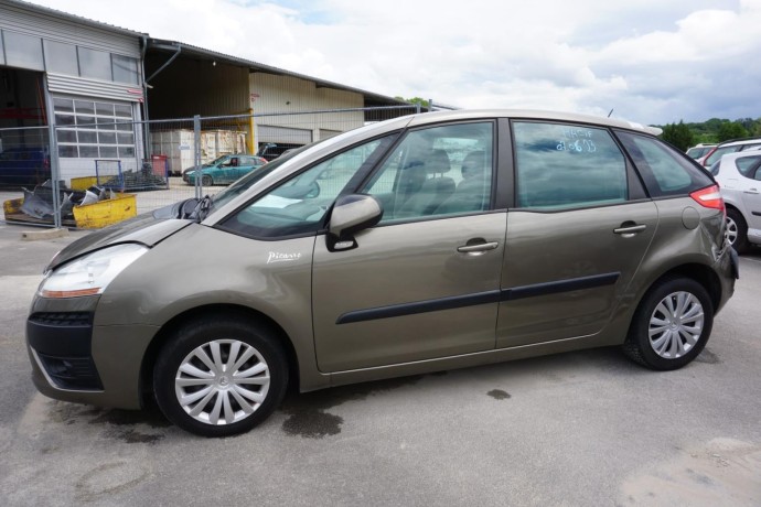 citroen-c4-picasso-1-big-21