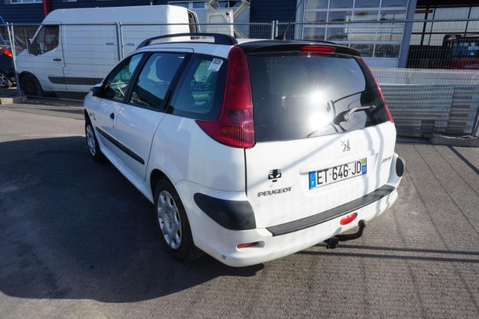 peugeot-206-big-0