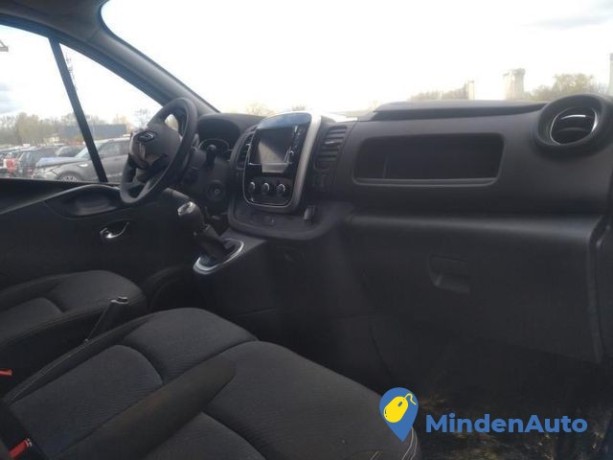 renault-trafic-3-2l-blue-dci-120-big-4