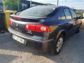 renault-laguna-2-small-5