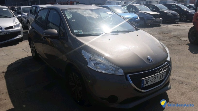 peugeot-208-df-321-xx-big-2